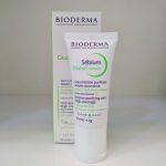 آرایشی کرم رنگی ضدآکنه و جوش سرسیاه برندBIODERMA 30میل